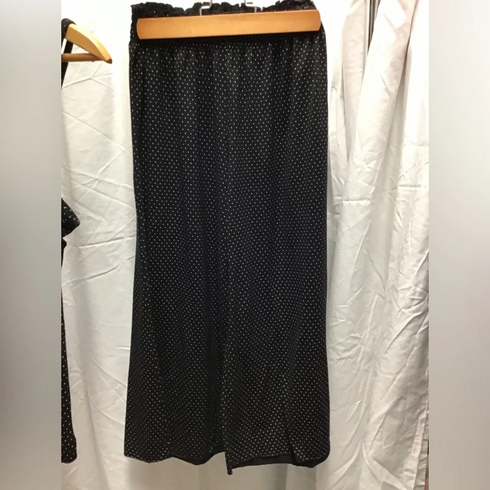 Black Smocked Sleeveless Camisole Pajama - Picture 9 of 12